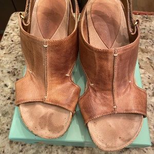 Antelope wedges size 39